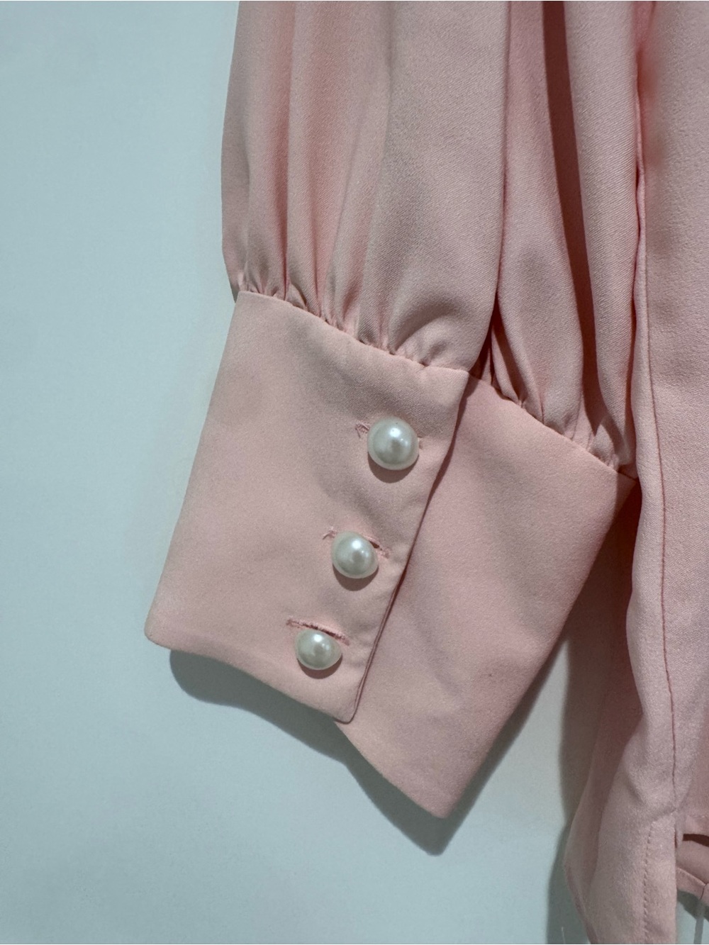 Halogen Atlantic Pacific Pink Bow-Front Pleated Blouse with pearl detail. Size M - Picture 4 of 9
